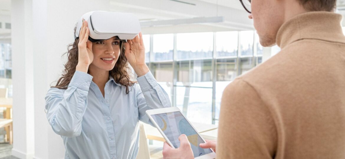 VR & Motion Sickness: What It Is and How to Prevent It in Corporate Training