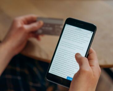 pexels-mikhail-nilov-6969933