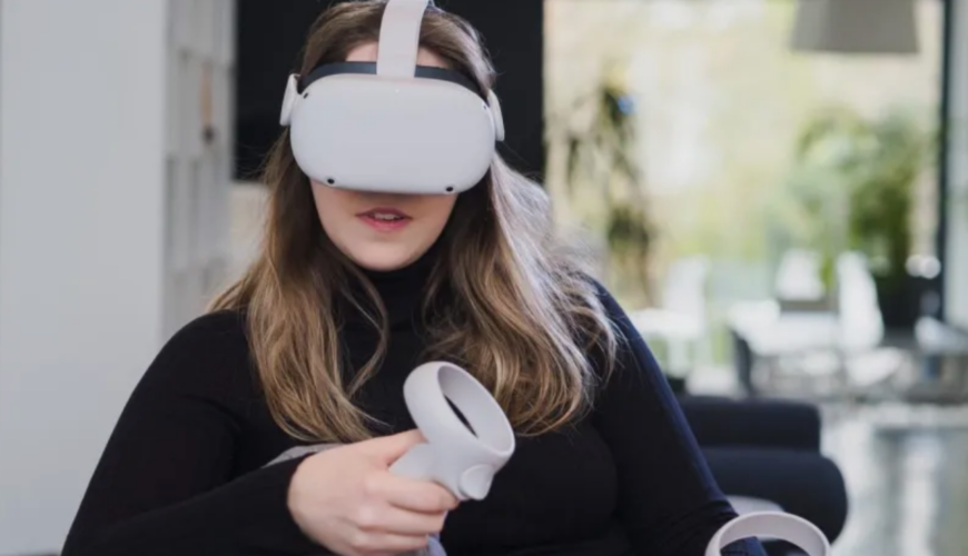AR vs. VR Training: How to Choose the Best Technology