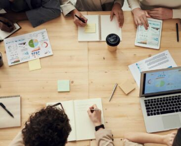 pexels-fauxels-3183186