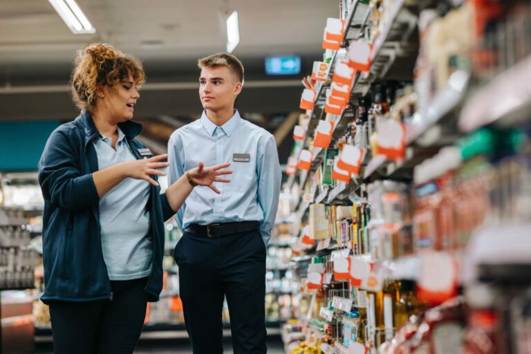 How to Develop a Training Program for Retail Employees