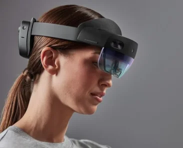 Use Microsoft Hololens 2 To Transform Training With Wearable Mixed Reality