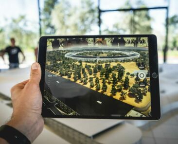 Augmented Reality vs. Virtual Reality: What’s The Difference for Learning?