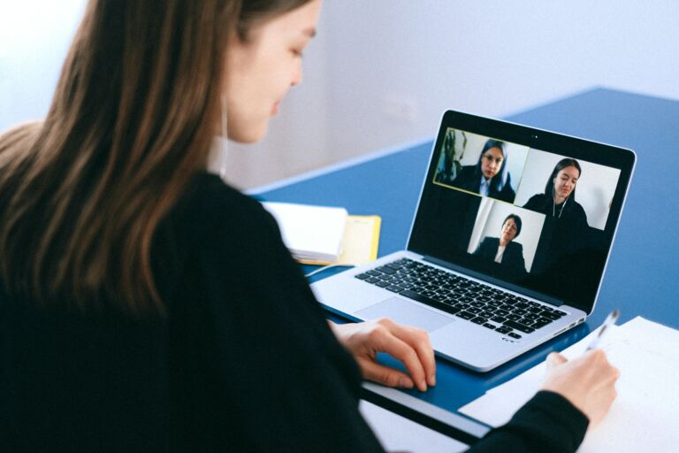 Video Conferencing vs Virtual Meetings