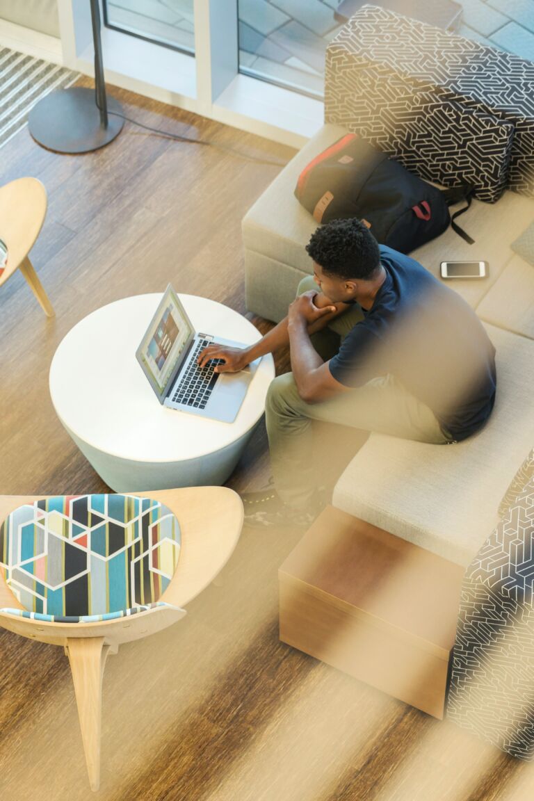 pexels-linkedin-sales-navigator-1251862