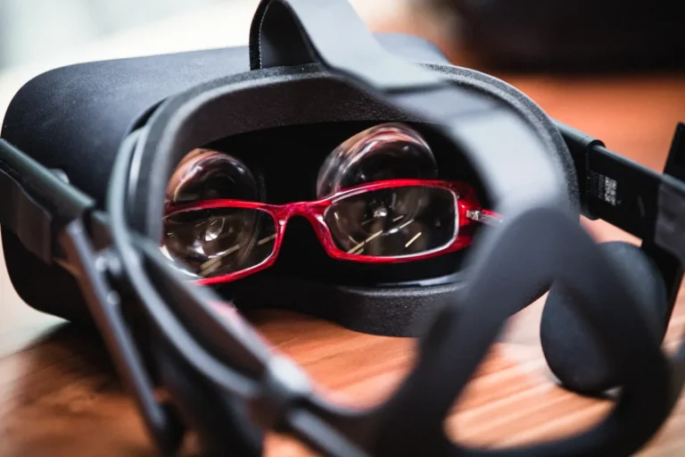 Can You Wear Glasses With A Virtual Reality Headset? Tips For Comfort And Clarity