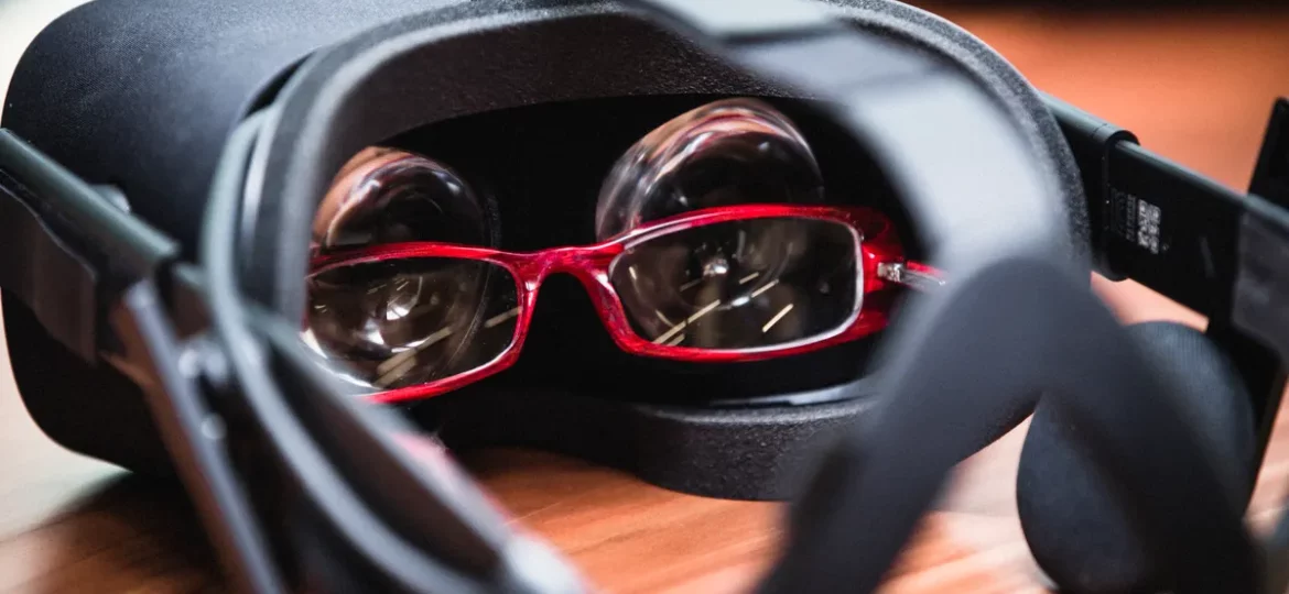 Can You Wear Glasses With A Virtual Reality Headset? Tips For Comfort And Clarity